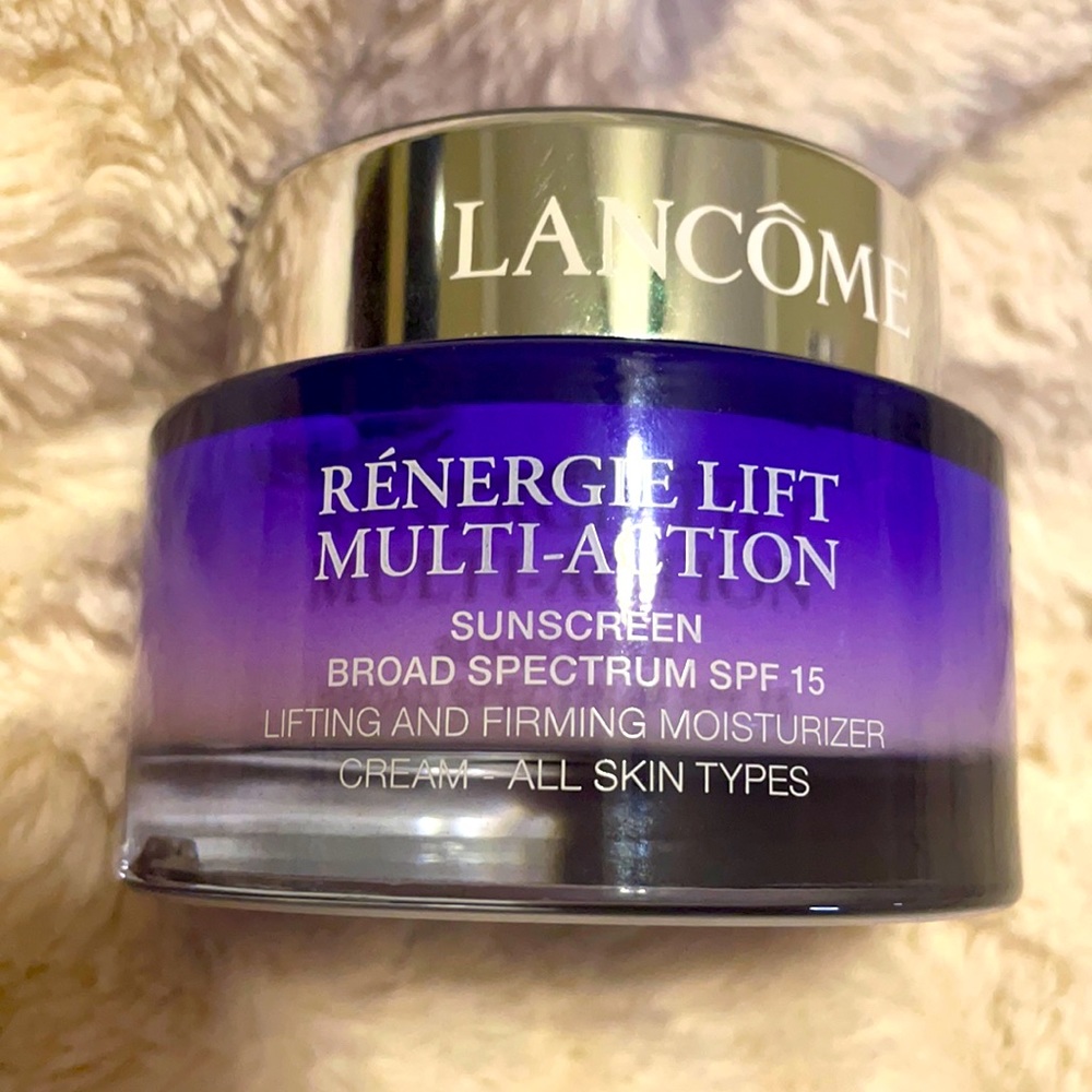 Renergie lift multi-action Moisturizer Day cream